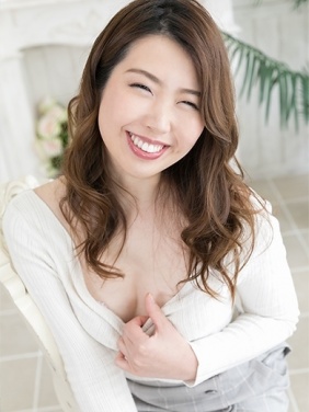 京都市内発 デリバリーヘルス ノーハンドで楽しませる人妻 京都店 まな画像2枚目